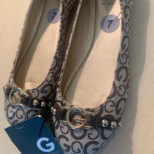 Guess size 7  women’s shoes ballet flats